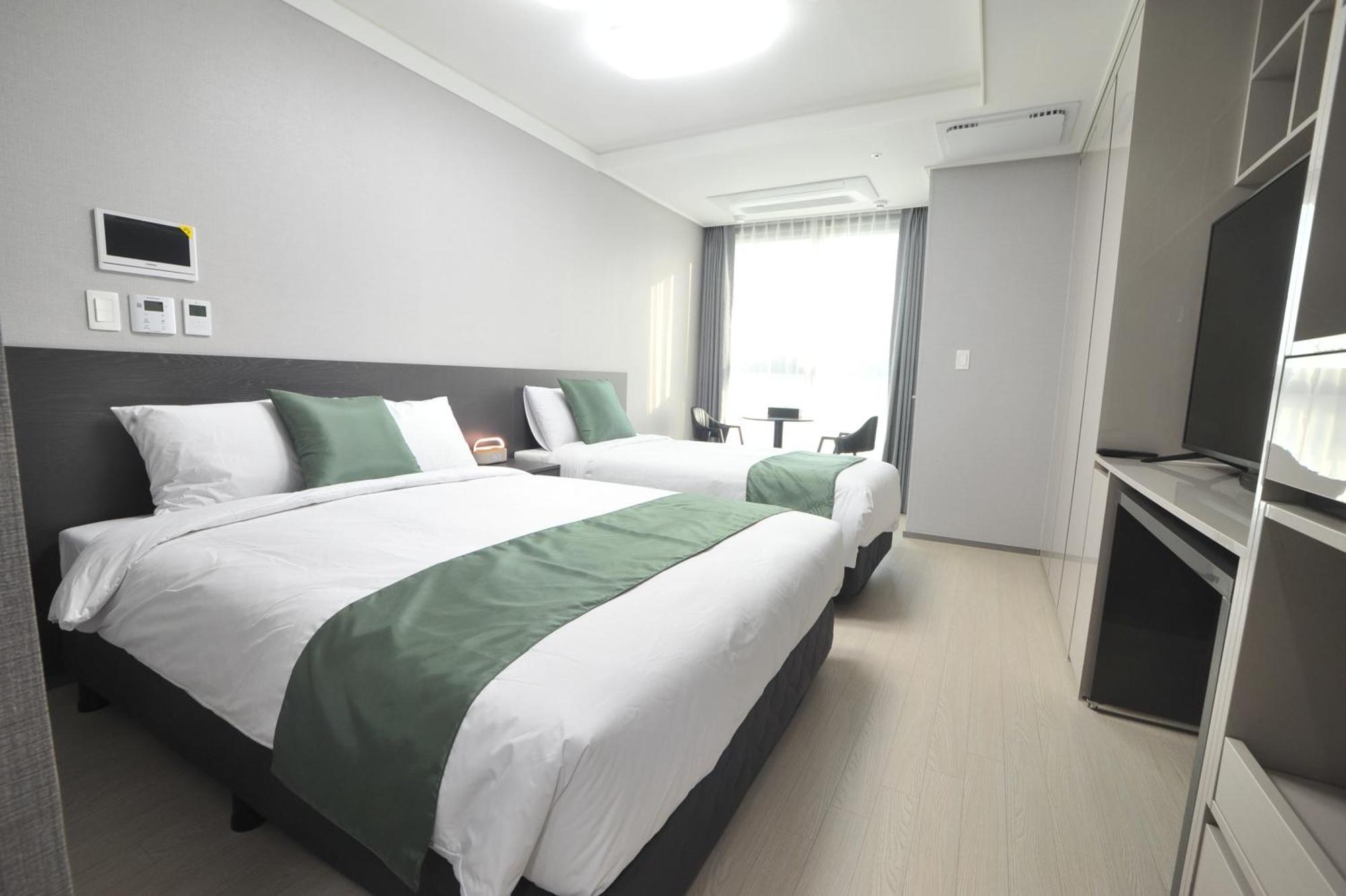 Coopstay Yeosu Hotel Esterno foto